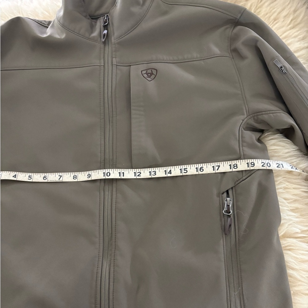 Ariat Light Brown Softshell Water and Wind Resistant Performance Jacket - Picture 3 of 9